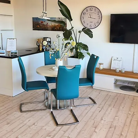 Modernes Harz Ueber Den Baumspitzen Apartment Braunlage