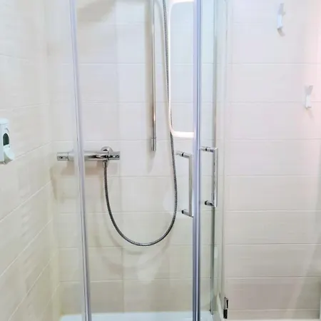 Apartamento Modernes Harz Ueber Den Baumspitzen